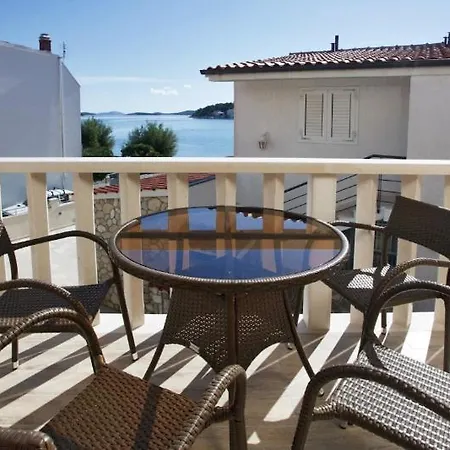 Apartments Tisno - Villa Mare Exterior photo