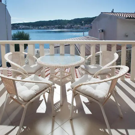 Apartments Tisno - Villa Mare Exterior photo