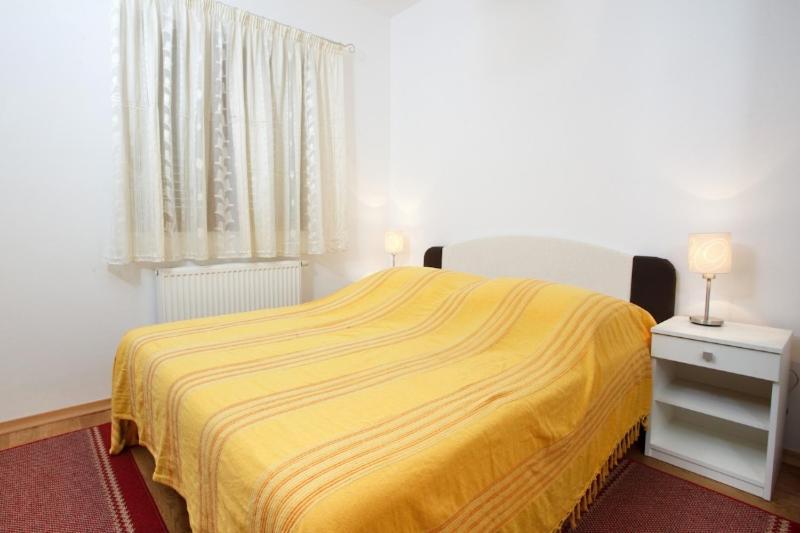 - Mare Apartament *
