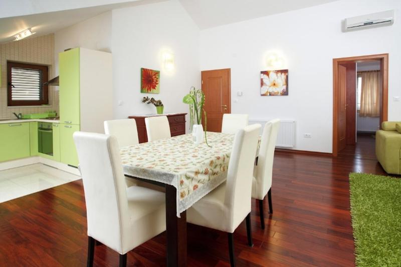 - Mare Apartment