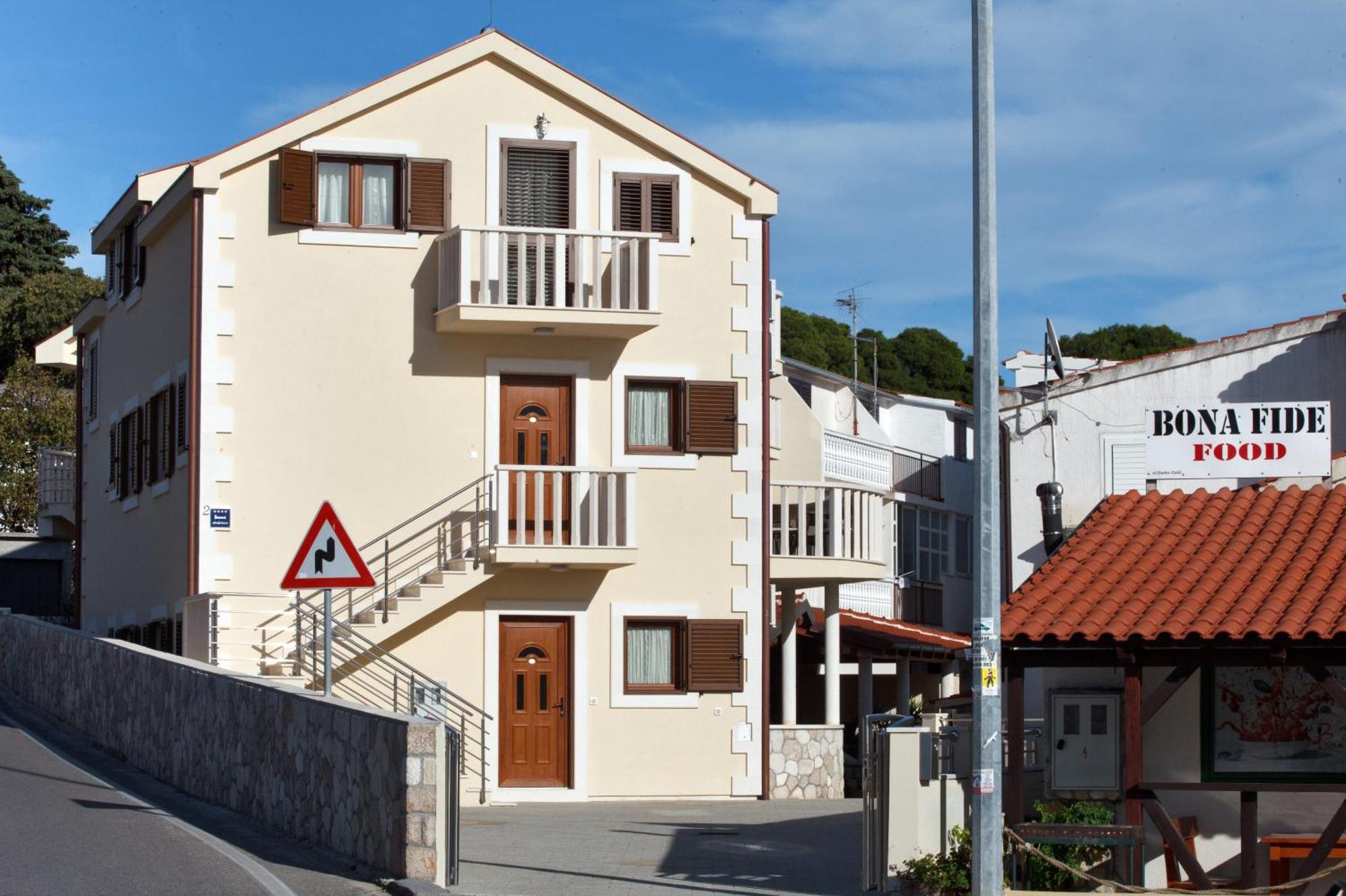 Apartament - Mare