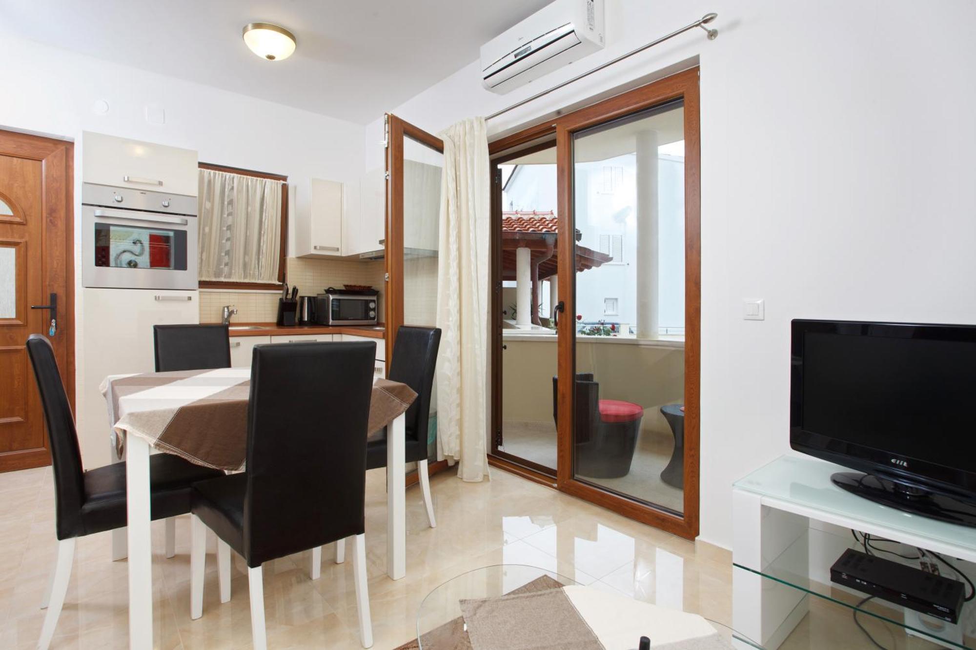 Apartment - Mare Tisno